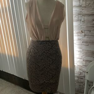 Party dress color tan with gold material stretch